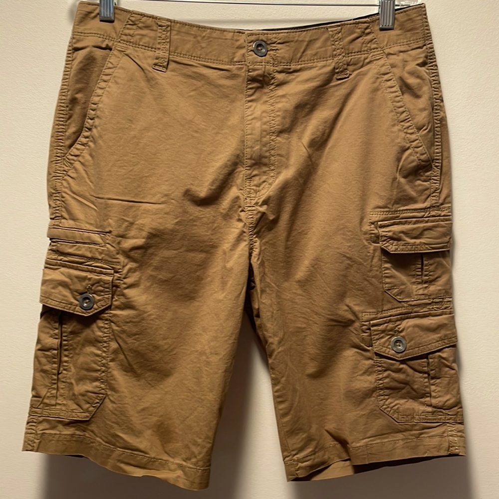 Dark tan cargo shorts sz 32